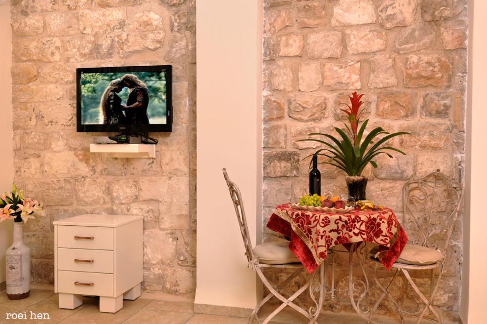 Old City Inn Zefat Room photo